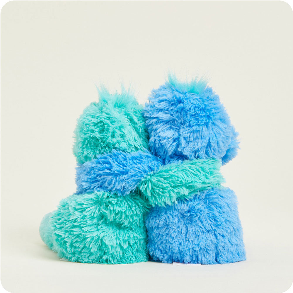 HUGS-DIN-1-Dinosaur-Hugs-04-Crop-4