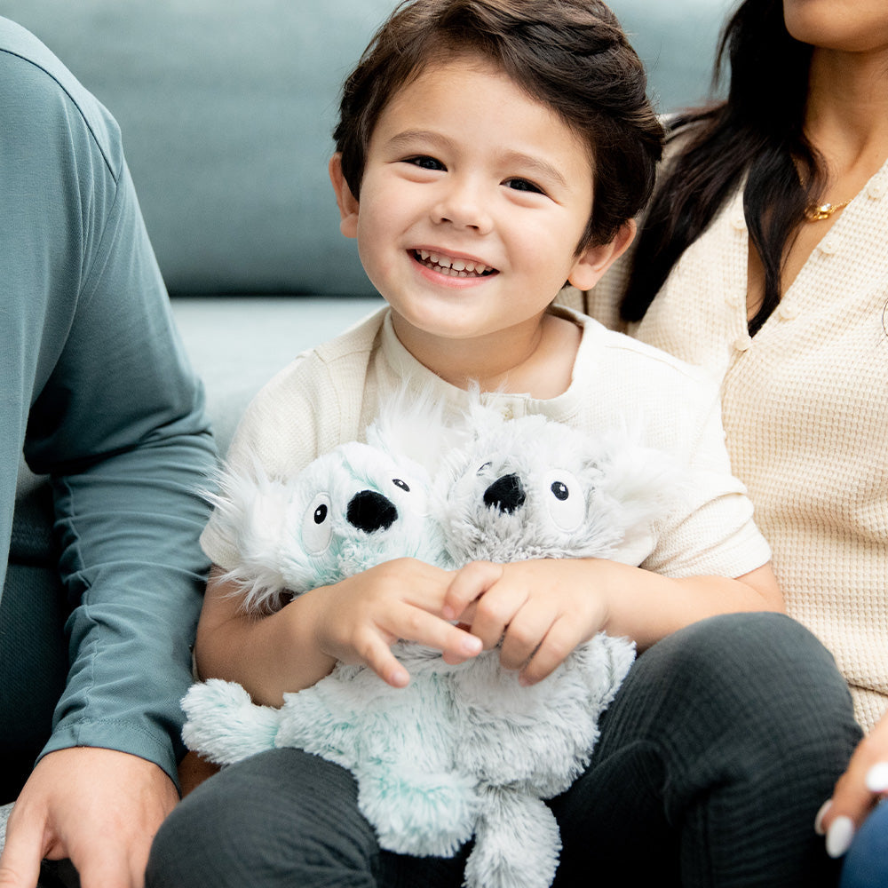 HUGS-KOA-1_LIFESTYLE-2